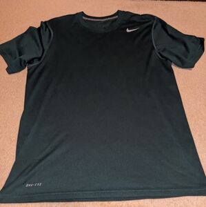 Nike Men's Green Dri-FIT Shirt